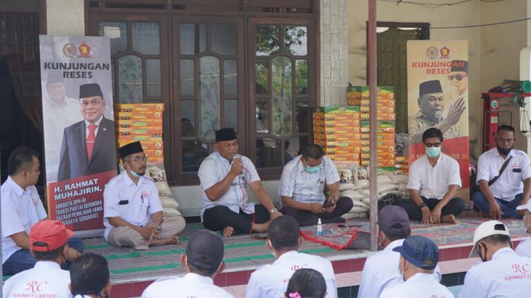 Sampaikan Pesan di Reses DPR RI, Rahmat Muhajirin: Lebaran Harus Taati Prokes 4 Rahmat Muhajirin 5