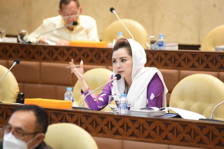 E48B9C68 BCF9 4631 B8AD 95480E1B1172