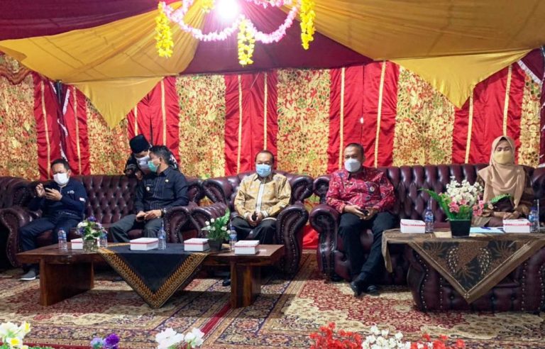 Upaya Cegah Covid-19, Suir Syam Minta Pola Hidup Sehat Diterapkan Mulai dari Keluarga 4 Suir Syam