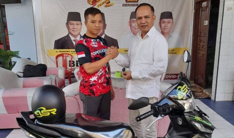DPD Gerindra Sultra Gelar Buka Puasa Bersama, Pengurus Gerindra Palangga Konawe Selatan Dapat Motor 4 269727E2 A745 4D09 B4FC 4F0BEF5AA5AE