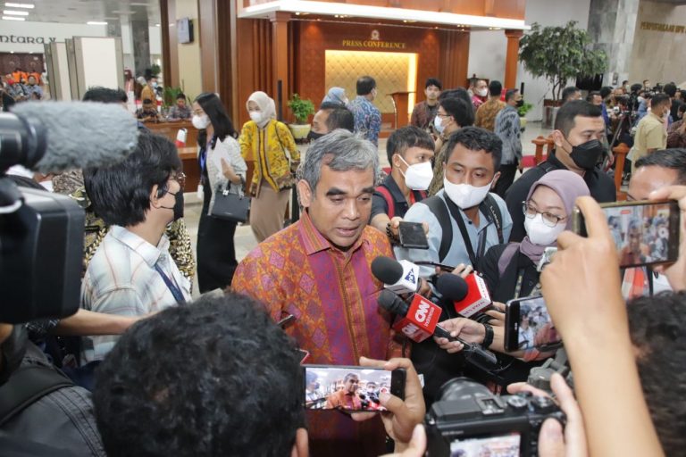 Gerindra Minta Pemerintah Tidak Menaikan BBM Demi Stabilitas Harga Bahan Pokok 4 CFDE3E93 2367 4035 A730 BEEA698C3331