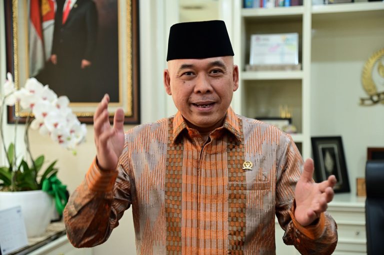 HUT ke-77 DPR RI, Heri Gunawan: Perkuat Diri Bangun Negeri untuk Kebangkitan Indonesia Raya 4 WhatsApp Image 2022 04 27 at 12.59.55