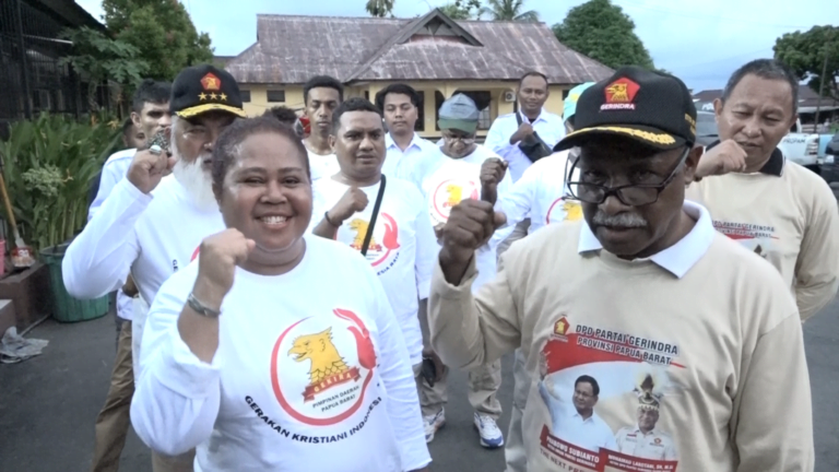DPD Partai Gerindra Papua Barat Bagi Bingkisan Natal 4 Snapshot 140 1024x576 1