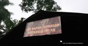 Cek Kebutuhan Tambahan, Prabowo Kembali Tengok Masyarakat Terdampak Gempa Cianjur 6 prabowopeluk6