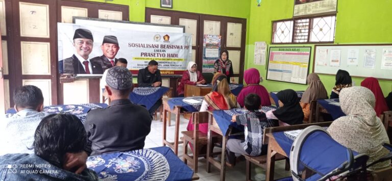 Sosialisasi PIP, Prasetyo Hadi: Prabowo Ingin Anak-anak Indonesia Pintar 4 WhatsApp Image 2023 01 16 at 08.39.14