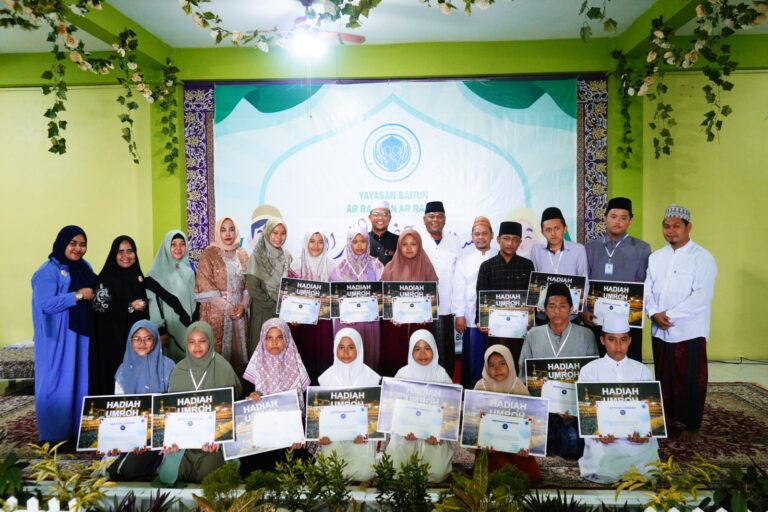 RM Beri Hadiah Umroh 16 Penghafal Al-Qur’an 4 WhatsApp Image 2023 03 14 at 12.24.40