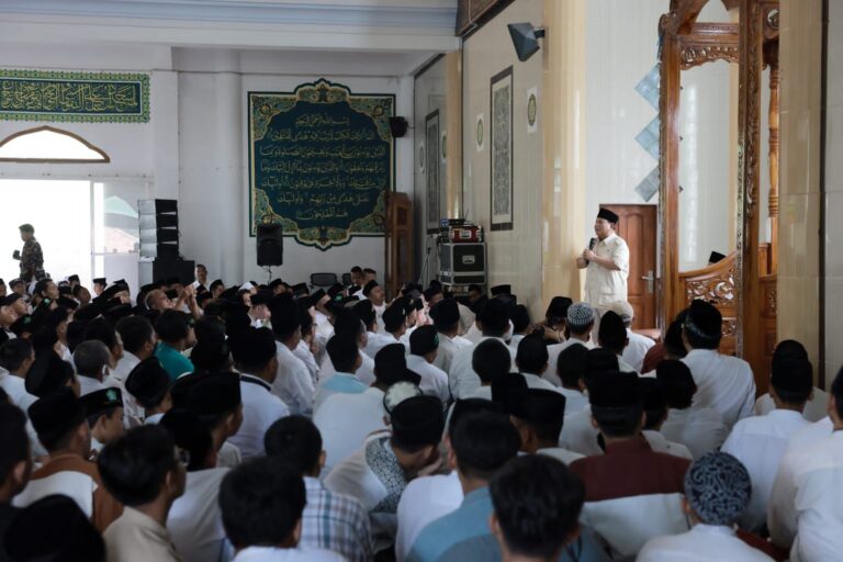 Prabowo Berkunjung ke Ponpes Amanatul Ummah, Santri: Hidup Pak Prabowo 4 WhatsApp Image 2023 05 21 at 16.42.23