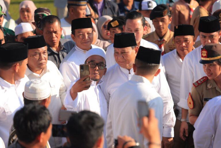 Salat Idul Adha di Stadion Mandalamukti, Pak Prabowo Disambut Riuh Jemaah 4 WhatsApp Image 2023 06 29 at 11.00.02