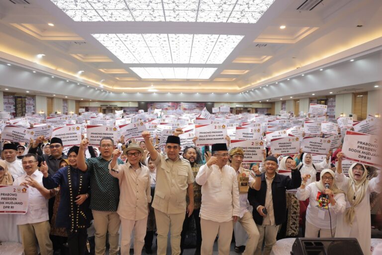 Ribuan Emak-emak dari 540 Majelis Taklim Kota Bandung-Cimahi Deklarasi Dukung Prabowo 4 WhatsApp Image 2023 09 15 at 20.48.18
