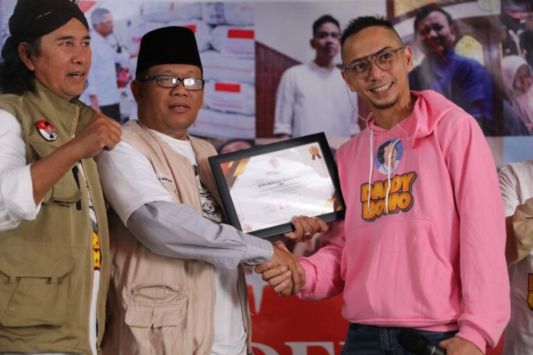 Pesan Untuk Relawan Satria Nusantara Indonesia Raya, Fauzy Baadilla: Tetap Semangat, Kita Kedepankan Politik Beradab 4 WhatsApp Image 2023 09 21 at 14.26.49