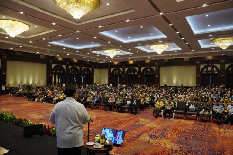 Hadiri Seminar Kebangsaan Bersama 1000 Pendidik, Prabowo Kenang Kiprahnya Membangun Rakyat 4 WhatsApp Image 2023 09 30 at 19.18.51