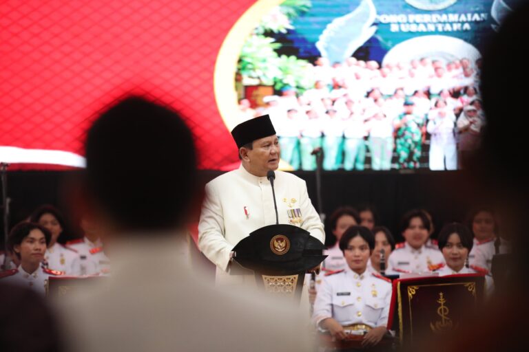 Terkesan dengan Semangat Kadet Politeknik Ben Mboi, Prabowo Boyong Mahasiswa ke Ibu Kota 4 WhatsApp Image 2023 10 15 at 07.01.32