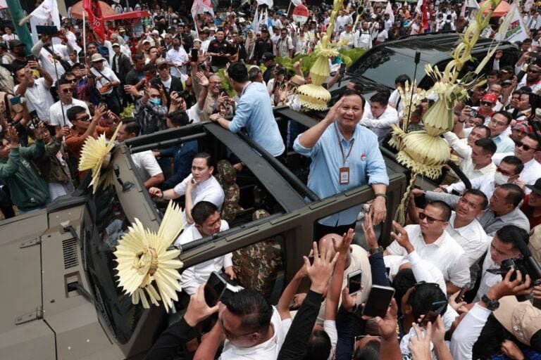 Prabowo Jelaskan Makna Naik Maung Bareng Gibran saat Daftar ke KPU: Tanda Koalisi Kita Ingin Bawa Indonesia Maju 4 WhatsApp Image 2023 10 25 at 16.10.48 fbfbce78