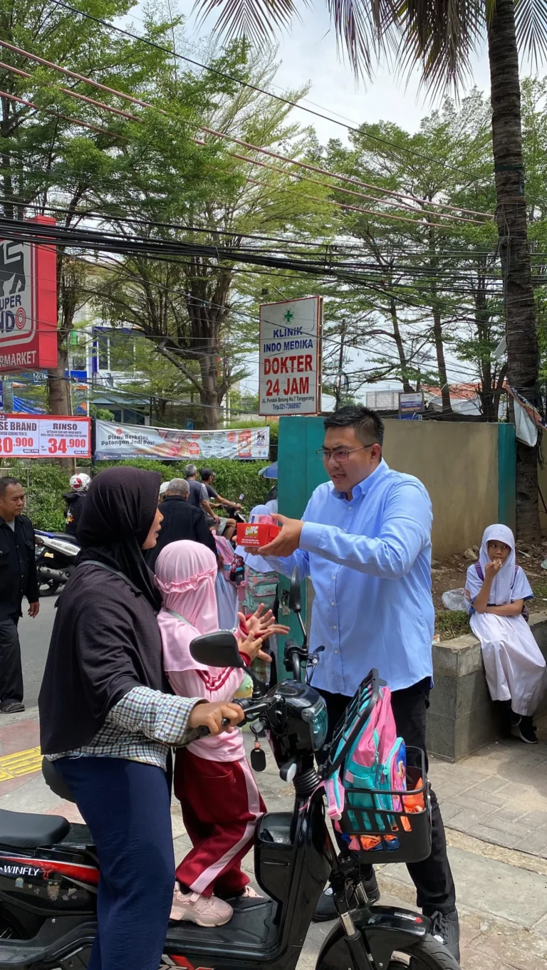 Kenalkan Program Dari Prabowo-Gibran, Virgandhi Bagikan Susu dan Makan Siang Gratis 4 prabowoaa