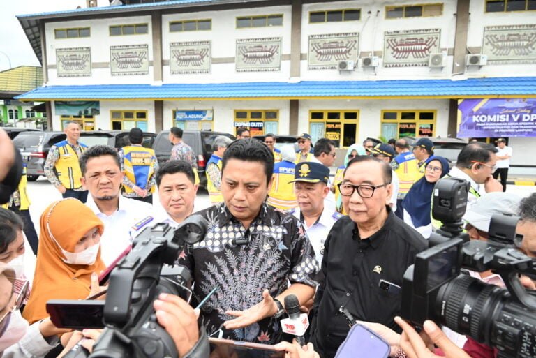 Wakil Ketua Komisi V Ingatkan Pemerintah Terkait Kesiapan Terminal Jelang Mudik Lebaran 4 Andi Iwan Darm20240327172434