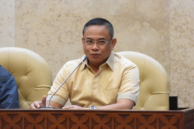 Sudewo Dorong Menteri Desa Senapas dengan DPR-Mendagri Terkait Masa Jabatan Kepala Desa 4 Anggota Komisi V DPR RI Sudewo saat mengikuti Rapat Kerja Komisi V DPR RI dengan Menteri Desa Pemba20240313145339