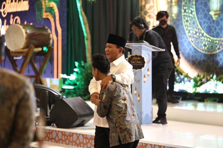 Prabowo Hadiri Bukber TKN dan Relawan, Ungkap Rasa Syukur dan Tegaskan akan Lanjutkan Jokowi 4 WhatsApp Image 2024 03 25 at 21.12.15 d6dccf6f