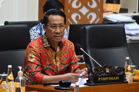 Ketua Badan Legislasi Baleg DPR RI Supratman Andi Agtas saat memimpin Rapat Panja Penyusunan RUU t20240515213659