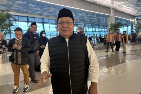 Wakil Ketua Komisi VIII DPR RI Abdul Wachid sesaat sebelum keberangkatan Timwas Haji DPR RI ke Ara20240610210508