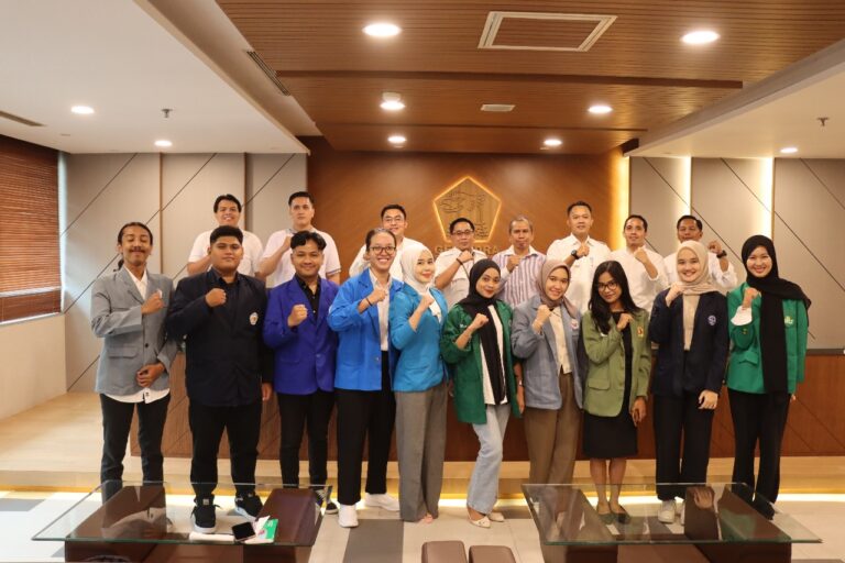 Kegiatan Magang Mahasiswa di Media Fraksi Gerindra Resmi Dibuka 4 WhatsApp Image 2024 08 01 at 15.12.37 03f10f51