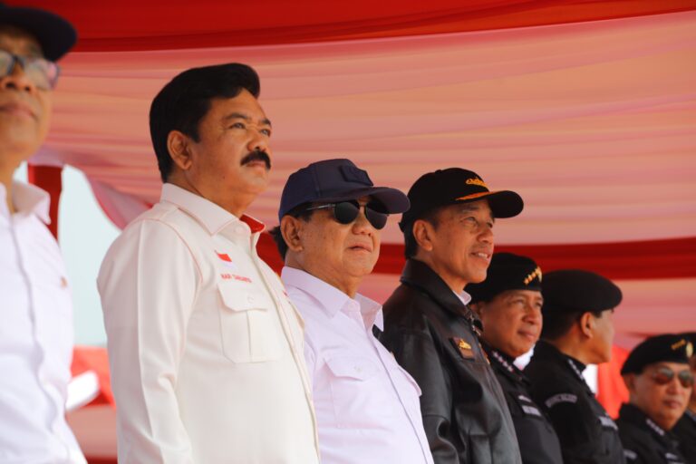Prabowo dan Jokowi Kompak Hadiri Gelar Unsur Armada TNI AL dan Pemberian Brevet 4 WhatsApp Image 2024 09 28 at 18.12.57 65808a5c