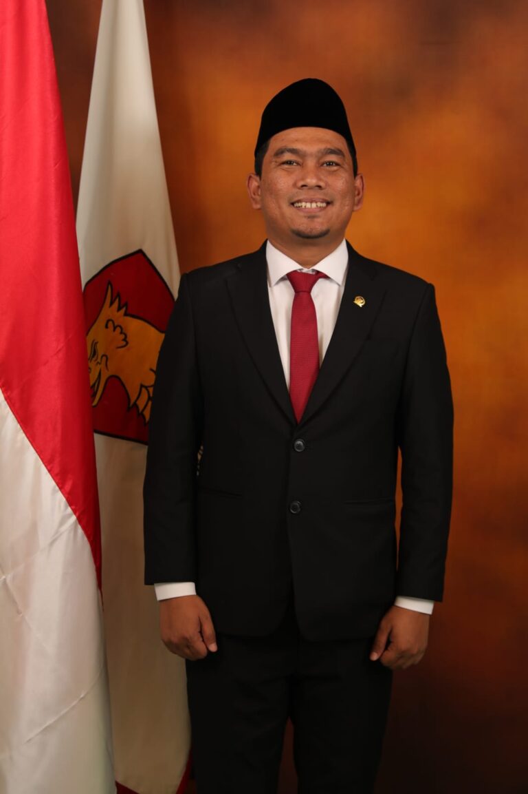 Rocky Candra Siap Kawal Aspirasi Masyarakat Jambi 4 WhatsApp Image 2024 10 01 at 21.35.50 cb098131