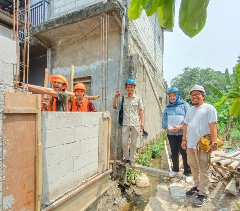 Anggota DPR RI Endang Setyawati Dukung Program Rehabilitasi Irigasi Tersier di Kabupaten Cianjur 4 WhatsApp Image 2024 10 14 at 12.47.26 41ec8989