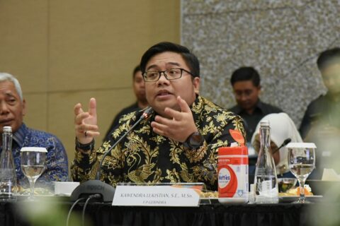 Anggota Komisi VI DPR RI Kawendra Lukistian saat mengikuti pertemuan Kunspek Komisi VI DPR RI ke PT20241202101918