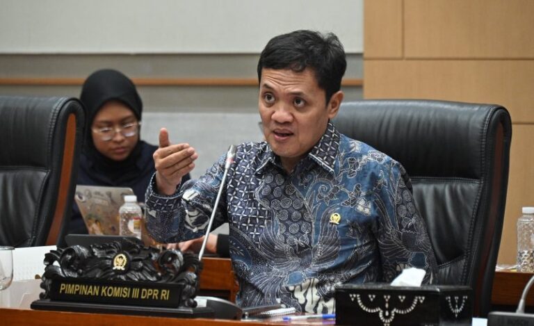 Komisi III Akan Segera Bahas RUU KUHAP, Target Berlaku Sama dengan UU KUHP 4 Ketua Komisi III DPR RI Habiburokhman Foto Farhan vel20250122151900