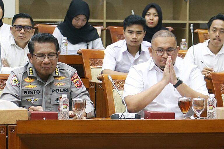 Andre Rosiade Apresiasi Komisi III DPR Kawal Kasus Kematian Rahmad Vaisandri 4 WhatsApp Image 2025 01 31 at 10.52.58 eb4cb1db