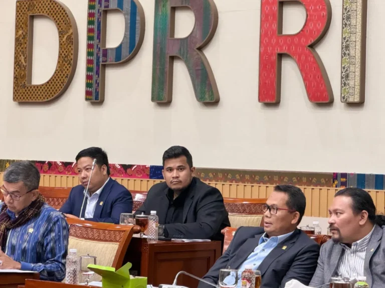 Andi Amar Ma’ruf Sulaiman Sampaikan Aspirasi Pemuda Sulsel dalam Raker Komisi III DPR RI Bersama BNN 4 amar 1536x1152 2