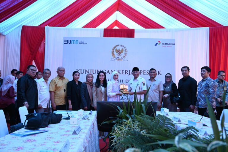 Jelang Idul Fitri 2025, Rocky Candra Minta Ketersediaan dan Harga Gas LPG 3 Kg Stabil Agar Tidak Ganggu Emak-Emak Masak Ketupat 4 IMG 20250316 WA0022