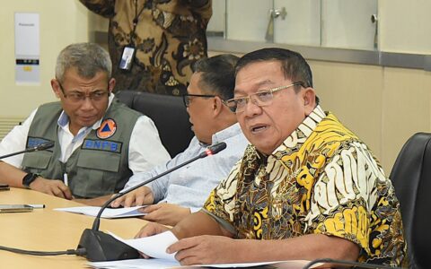 Wakil Ketua Komisi VIII DPR RI Abdul Wachid saat pertemuan dengan BPBD DIY beserta jajaran di Yogya20250325185101