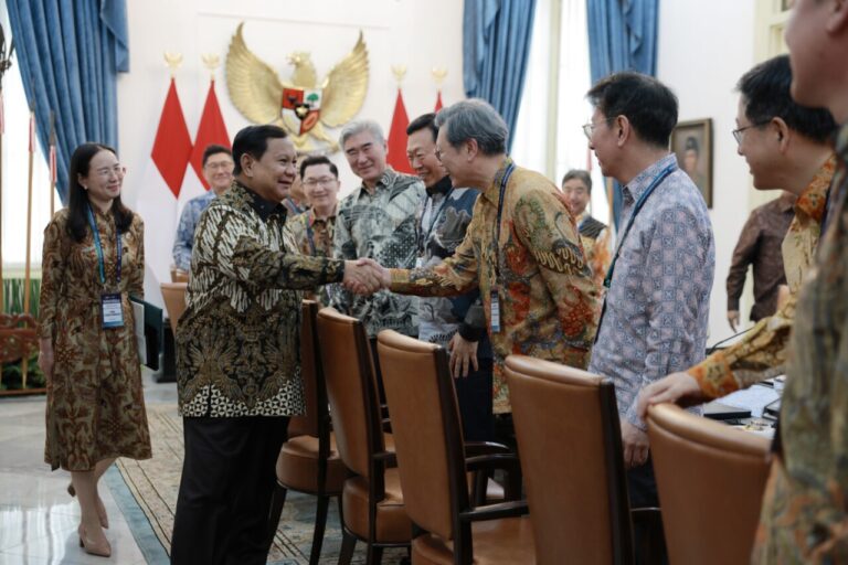 Prabowo Terima Para Pengusaha Grup Besar Korea Selatan, Akan Tambah Investasi ke Indonesia 4 WhatsApp Image 2025 04 28 at 16.48.50 d0d72c21