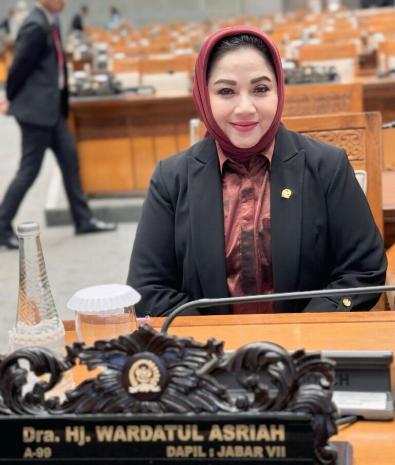 Wardatul Asriah Minta Kemensos Segera Atasi 1,3 Juta KPM yang Alami Kendala 4 Datullll