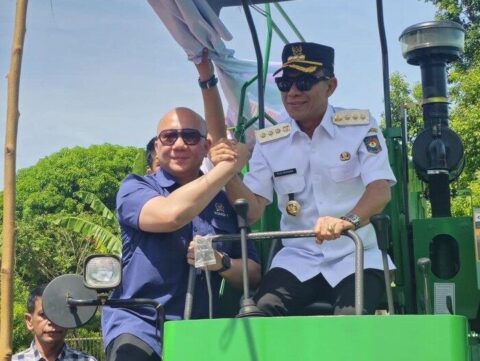 Sabam Rajagukguk Salurkan Bantuan Alsintan ke Tapsel, Dukung Ketahanan Pangan 15 Sabam