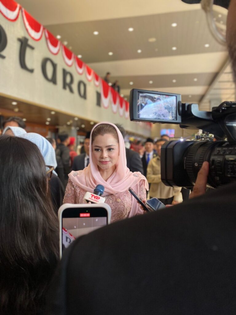 Menuju Cita-cita Kemerdekaan, Novita Wijayanti Apresiasi Pidato Optimistis Presiden Prabowo 4 WhatsApp Image 2025 08 15 at 17.16.22 8ca2e734