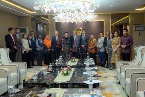 Pimpinan serta Anggota Komisi I DPR RI saat menerima kunjungan kehormatan Menteri Luar Negeri Kroasi20251111094315