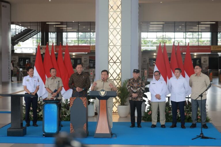 Prabowo Setujui Tambah 30 Rangkaian Baru KRL: Untuk Rakyat, Saya Tak Ragu 4 WhatsApp Image 2025 11 04 at 15.34.19 4ad5aa7d