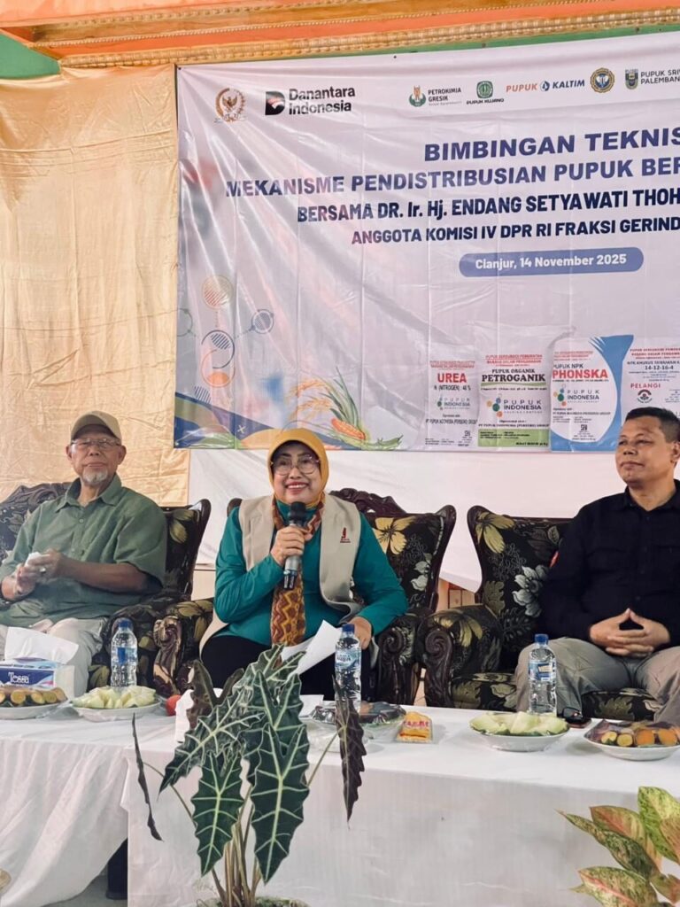 Endang Thohari Dorong Penguatan Tata Kelola Pupuk Bersubsidi Lewat Bimtek di Kabupaten Cianjur 4 WhatsApp Image 2025 11 17 at 10.30.29