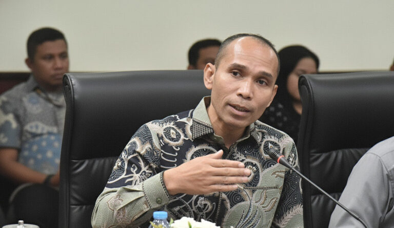 Komisi VIII DPR RI Dorong Penguatan Penanganan Kebencanaan di Provinsi Maluku 4 Gemini Generated Image u48qz0u48qz0u48q