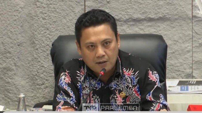 Wakil Ketua Komisi V DPR Minta Pemerintah Percepat Pemulihan Infrastruktur di Daerah Terdampak Banjir 4 wakil ketua komisi v dpr ri andi iwan darmawan aras 169