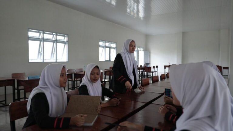 Prabowo Gencarkan Revitalisasi Sekolah, Mimpi SMK 7 Medan Punya Laboratorium Akuntansi Terwujud 4 WhatsApp Image 2026 01 06 at 11.45.57