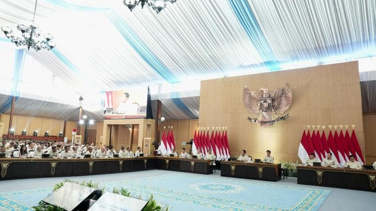 Prabowo Apresiasi Kinerja Anggota Kabinet: Ambil Keputusan Butuh Keberanian 4 WhatsApp Image 2026 01 06 at 18.42.59 1