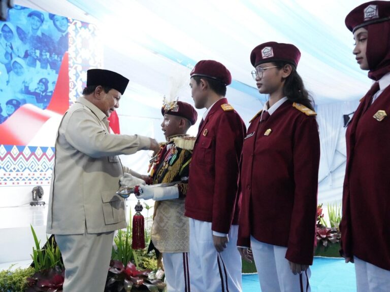 Prabowo Saat Resmikan Sekolah Asrama Gratis untuk Anak Miskin: Negara Tak Hanya Kejar Pertumbuhan, Harus Ada Pemerataan 4 WhatsApp Image 2026 01 12 at 13.54.18