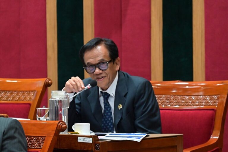 La Tinro Soroti Kesenjangan Kesejahteraan Dosen PTN dan PTS, Minta Perhatian Serius 4 la tinro 5