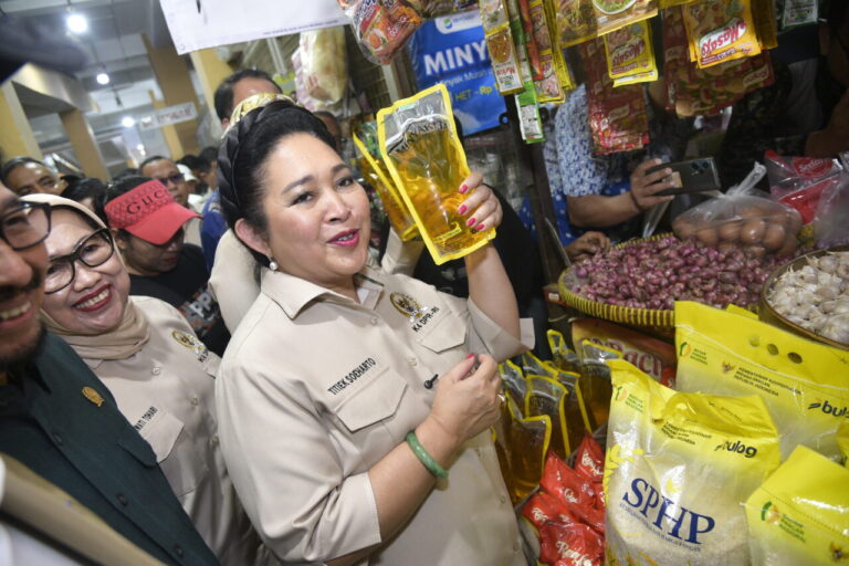 titiek 5