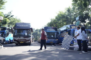 Rocky Candra Fasilitasi Mudik Gratis Jakarta–Jambi bagi 300 Perantau dan Mahasiswa 7 MF200244