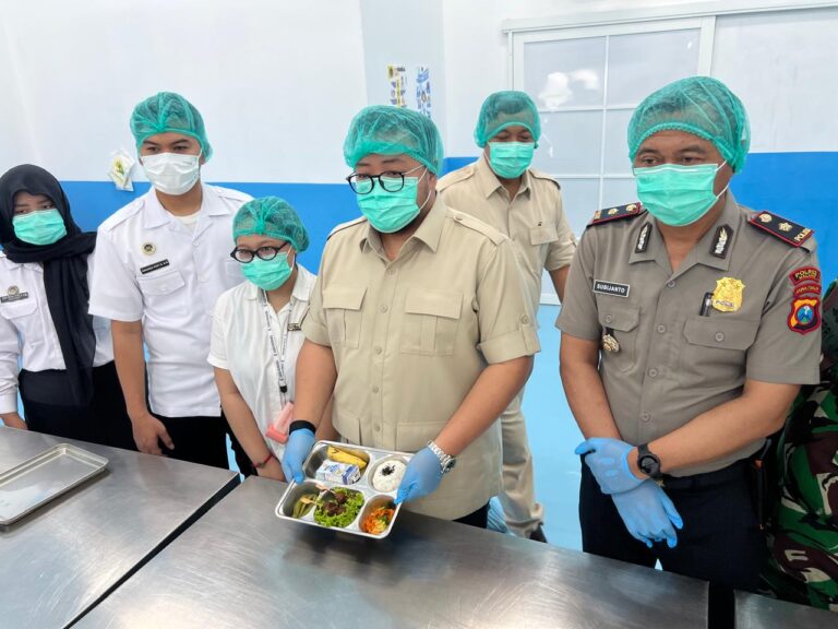 Gus Mamak Tinjau Dapur MBG di Malang, Pastikan Program Makan Bergizi Berjalan Sesuai Standar 4 gus mamak