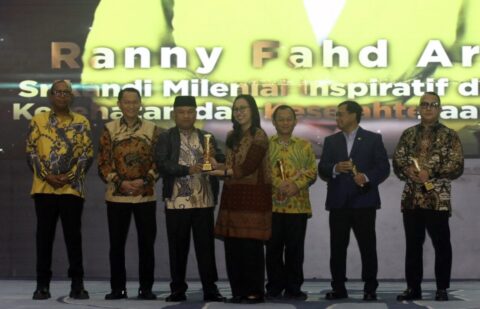 kwp award 2026 sugiat santoso terima penghargaan legislator peduli ham 16042026 143546